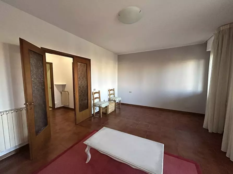 Immagine 4 di Appartamento in vendita  in via monte gabberi 1 a Viareggio