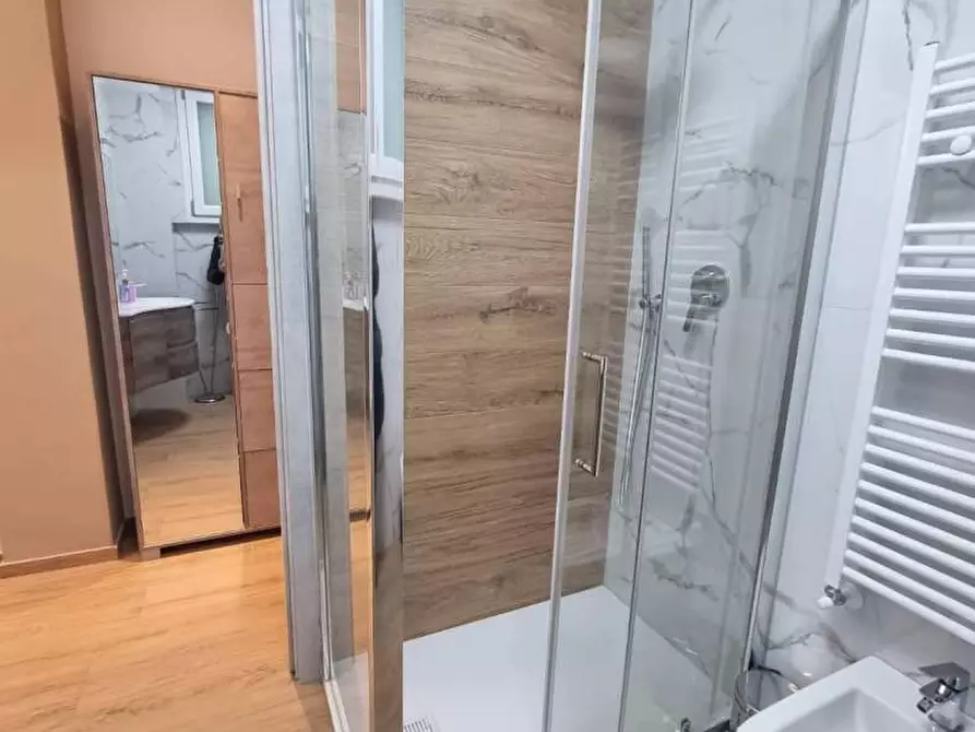 Immagine 9 di Appartamento in vendita  in via giulio cesare 33 a Viareggio