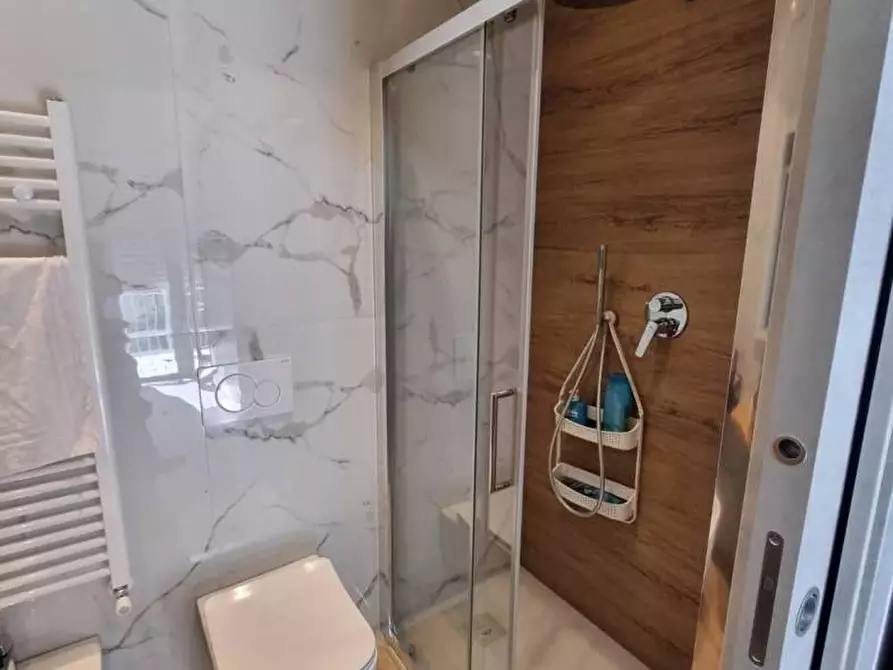 Immagine 17 di Appartamento in vendita  in via giulio cesare 33 a Viareggio