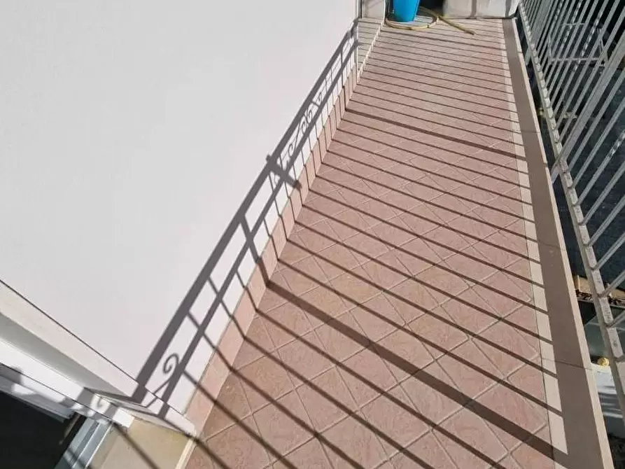 Immagine 19 di Appartamento in vendita  in via giulio cesare 33 a Viareggio
