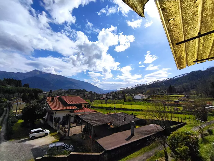 Immagine 3 di Villa in vendita  in via dei lemmetti 3 a Camaiore