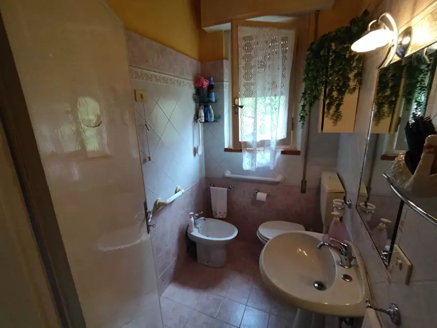 Immagine 21 di Villa in vendita  in via dei lemmetti 3 a Camaiore