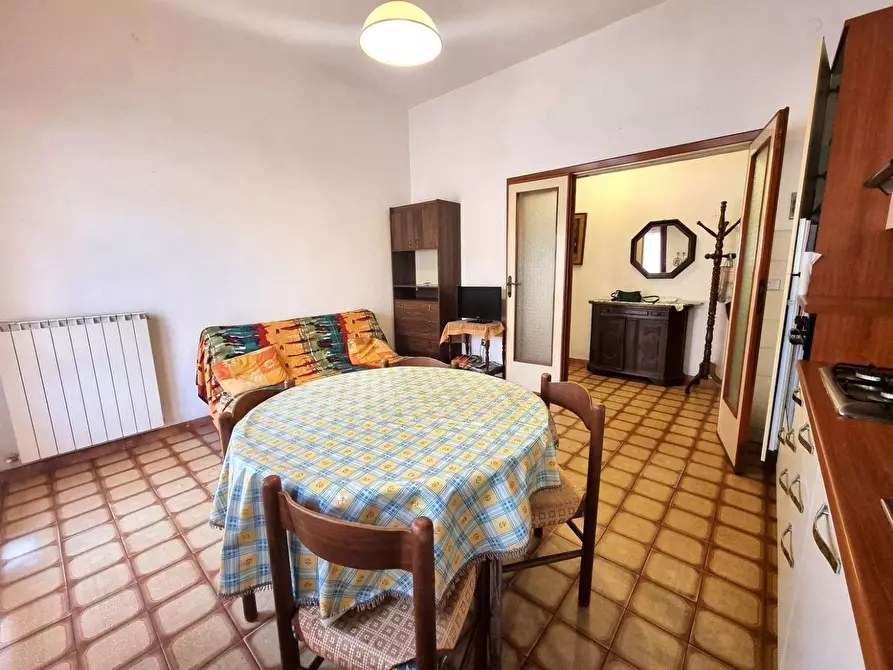 Immagine 8 di Appartamento in vendita  in via pisacane 95 a Viareggio