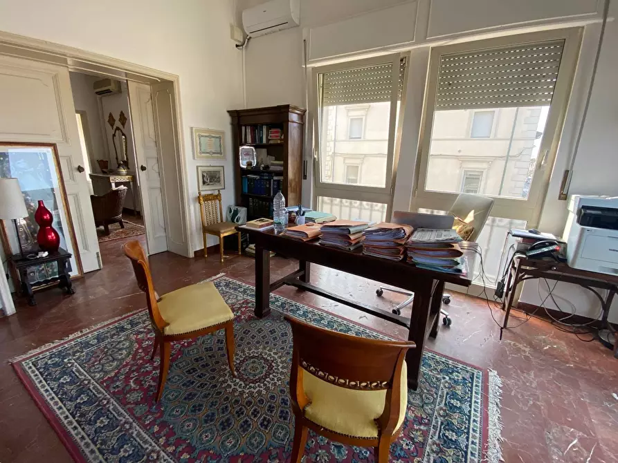 Immagine 5 di Appartamento in vendita  in viale carducci 28 a Viareggio