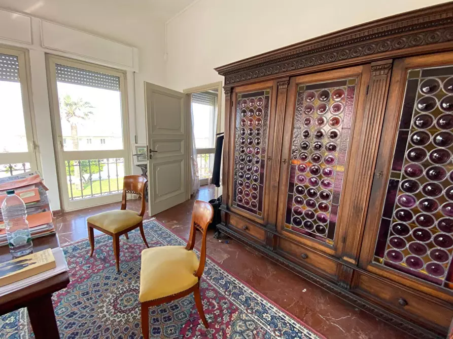 Immagine 8 di Appartamento in vendita  in viale carducci 28 a Viareggio