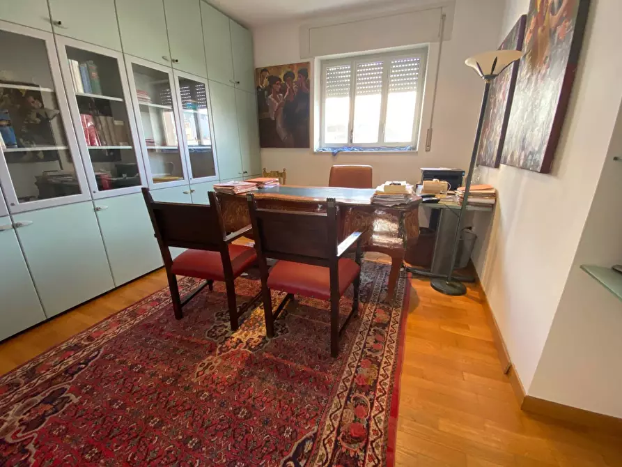 Immagine 26 di Appartamento in vendita  in viale carducci 28 a Viareggio