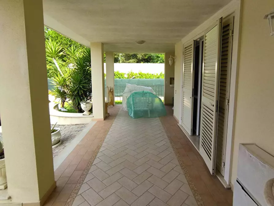 Immagine 3 di Villa in vendita  in via Fonda 65 a Camaiore