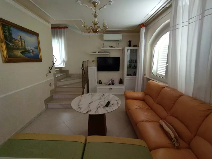 Immagine 16 di Villa in vendita  in via Fonda 65 a Camaiore