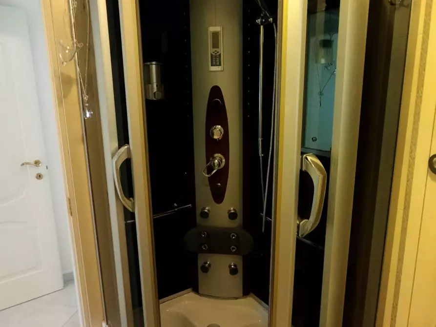 Immagine 23 di Villa in vendita  in via Fonda 65 a Camaiore