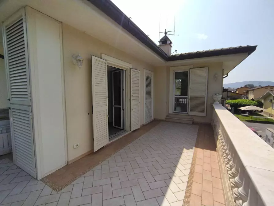 Immagine 27 di Villa in vendita  in via Fonda 65 a Camaiore