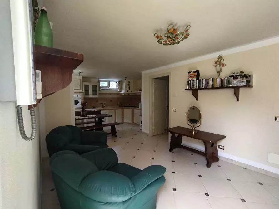 Immagine 43 di Villa in vendita  in via Fonda 65 a Camaiore