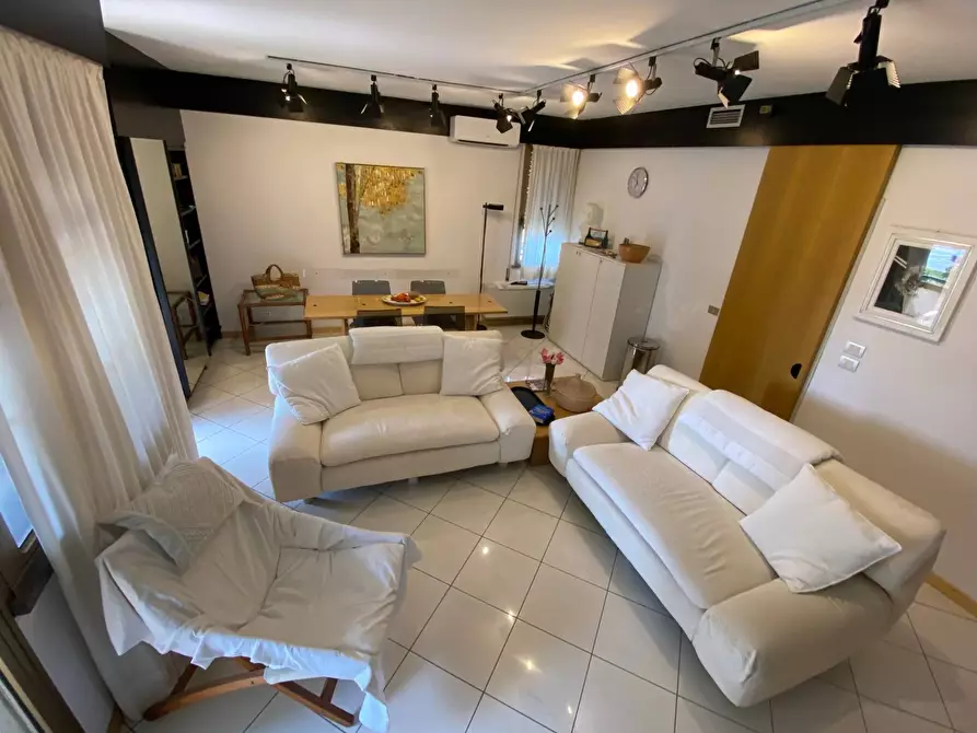 Immagine 2 di Attico in vendita  in via san giovanni bosco 195 a Viareggio