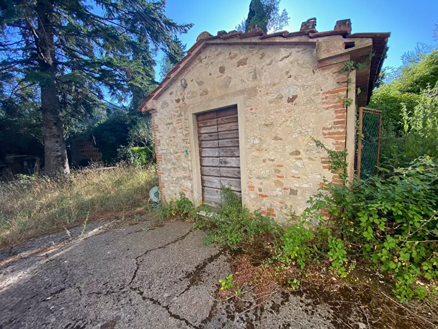 Immagine 7 di Rustico / casale in vendita  in via  torre a Lucca