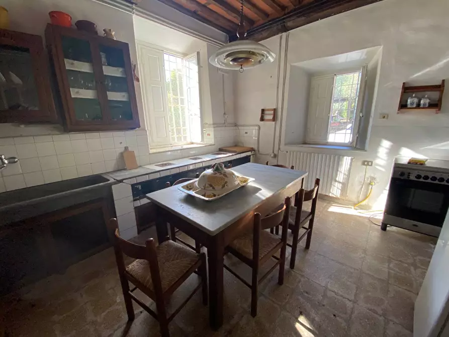 Immagine 11 di Rustico / casale in vendita  in via  torre a Lucca