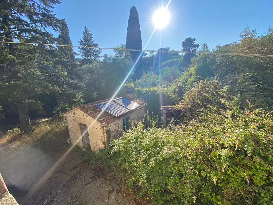 Immagine 24 di Rustico / casale in vendita  in via  torre a Lucca