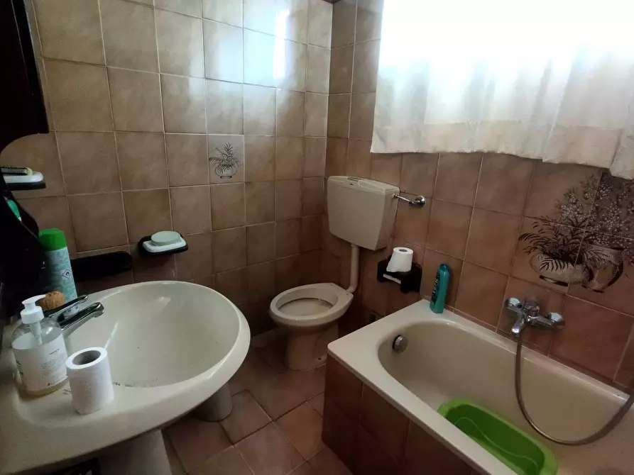 Immagine 9 di Appartamento in vendita  in via fornaci di cegio 31 a Camaiore