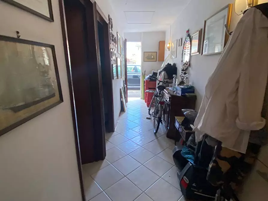 Immagine 5 di Capannone industriale in vendita  in via virgilio 33 a Viareggio