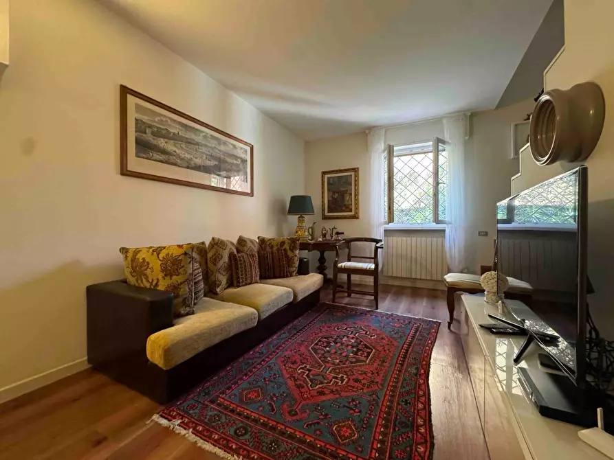 Immagine 8 di Villa in vendita  in via Carducci 25 a Camaiore