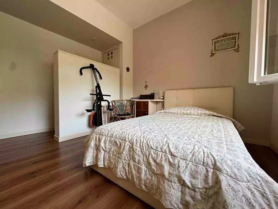 Immagine 20 di Villa in vendita  in via Carducci 25 a Camaiore