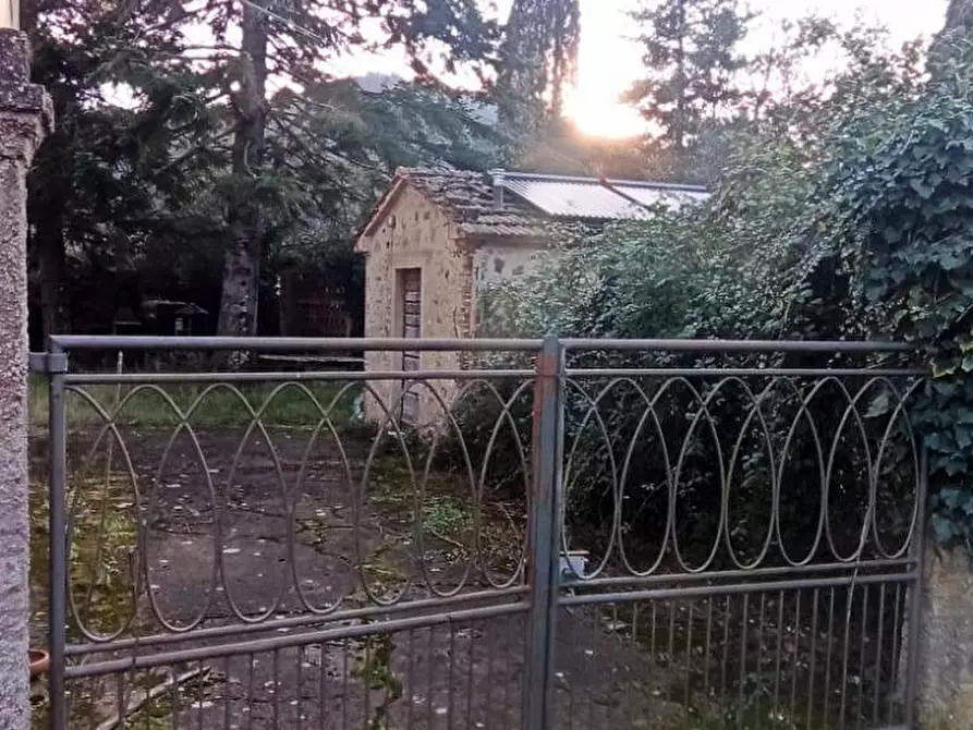 Immagine 43 di Rustico / casale in vendita  in via  torre a Lucca