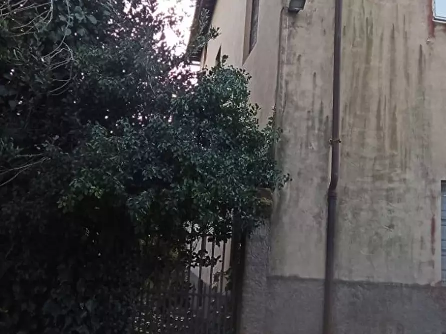 Immagine 44 di Rustico / casale in vendita  in via  torre a Lucca