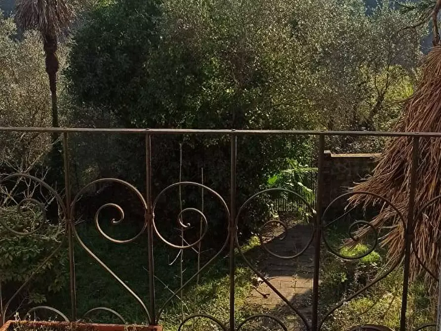 Immagine 47 di Rustico / casale in vendita  in via  torre a Lucca