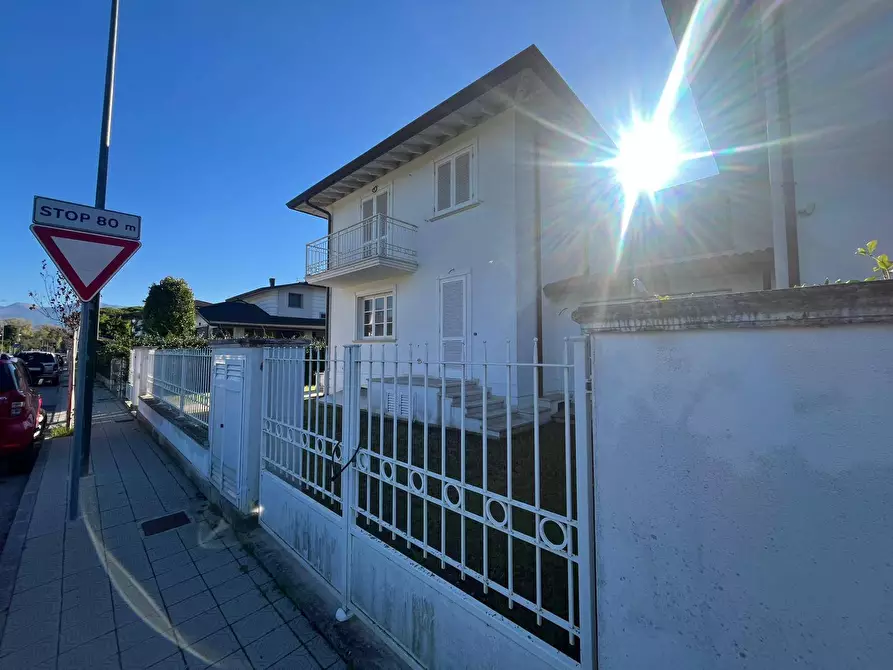 Immagine 6 di Villetta a schiera in vendita  in via euclide 13 a Camaiore