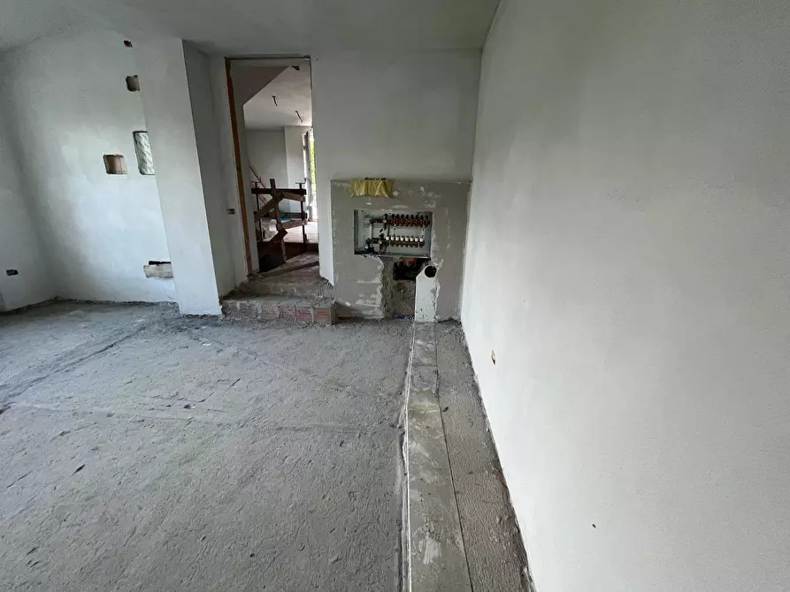 Immagine 14 di Villetta a schiera in vendita  in via euclide 13 a Camaiore