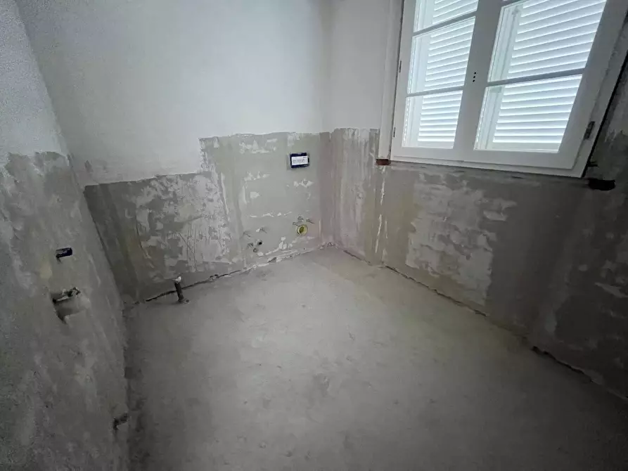 Immagine 17 di Villetta a schiera in vendita  in via euclide 13 a Camaiore