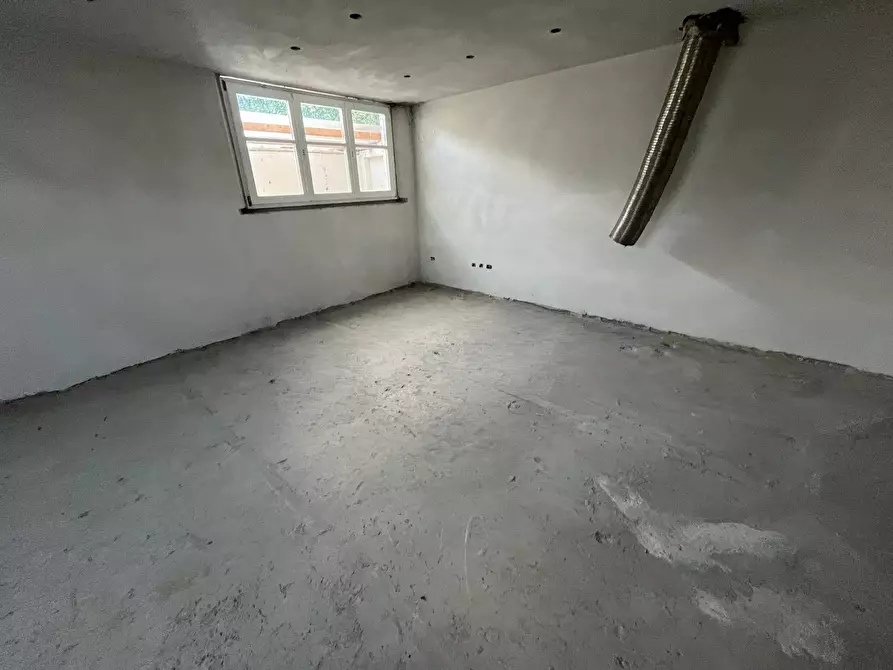 Immagine 18 di Villetta a schiera in vendita  in via euclide 13 a Camaiore