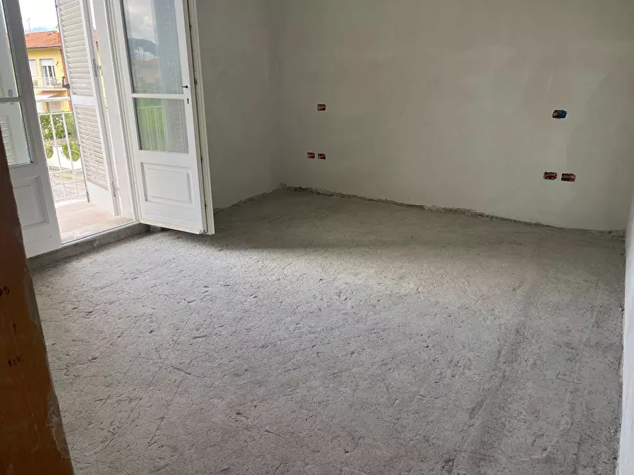 Immagine 7 di Villetta a schiera in vendita  in via euclide 13 a Camaiore