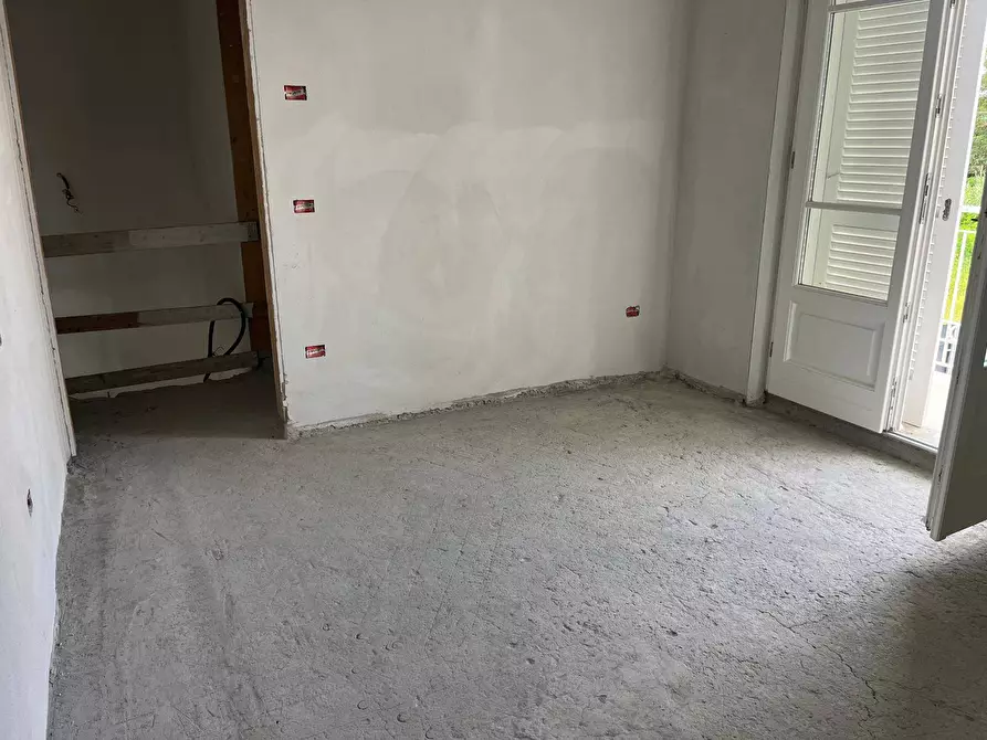 Immagine 8 di Villetta a schiera in vendita  in via euclide 13 a Camaiore