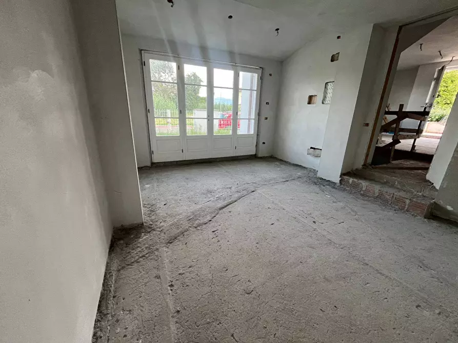 Immagine 13 di Villetta a schiera in vendita  in via euclide 13 a Camaiore