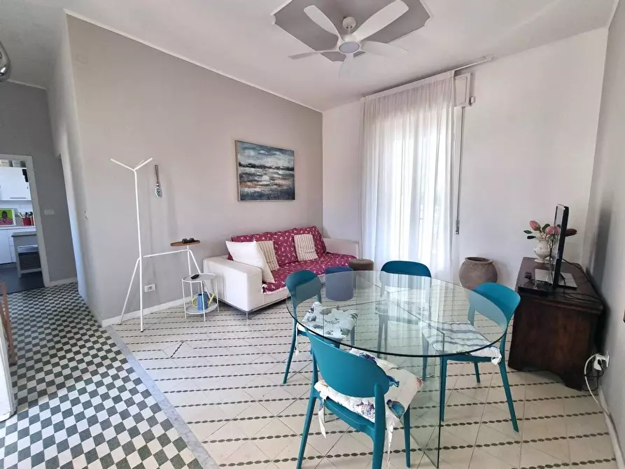 Immagine 7 di Appartamento in vendita  in via verdi 33 a Viareggio