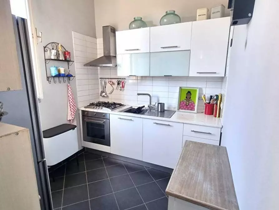 Immagine 11 di Appartamento in vendita  in via verdi 33 a Viareggio