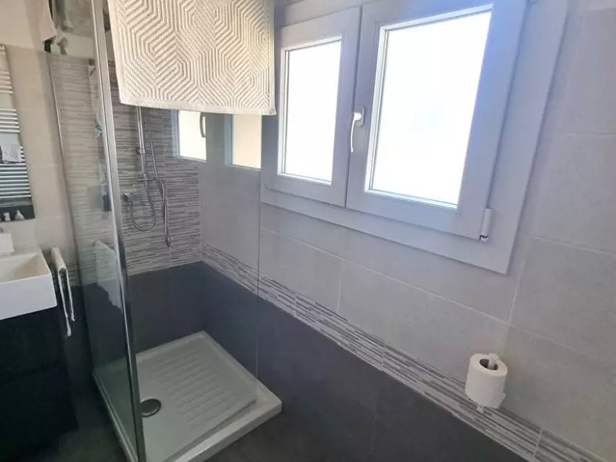 Immagine 15 di Appartamento in vendita  in via verdi 33 a Viareggio