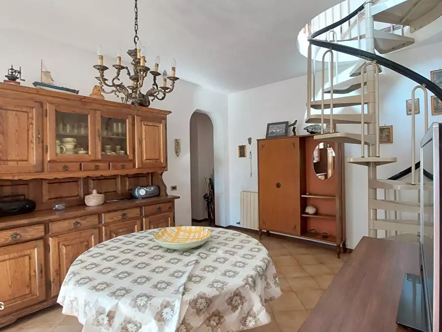 Immagine 6 di Appartamento in vendita  in via elettrica 1 a Viareggio