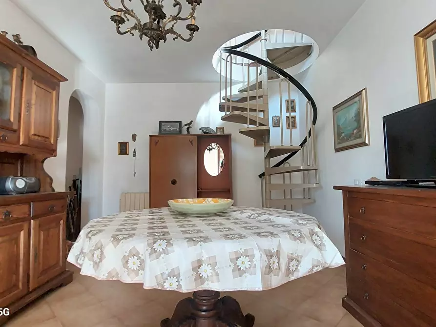 Immagine 7 di Appartamento in vendita  in via elettrica 1 a Viareggio