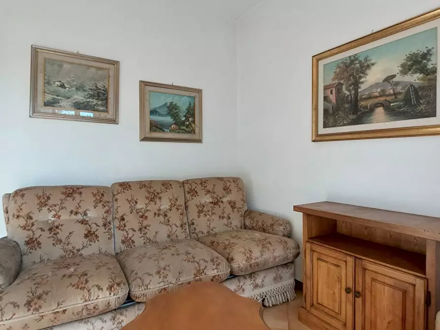 Immagine 5 di Appartamento in vendita  in via elettrica 1 a Viareggio