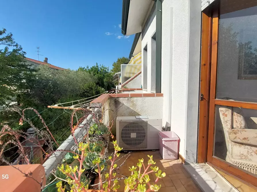 Immagine 18 di Appartamento in vendita  in via elettrica 1 a Viareggio