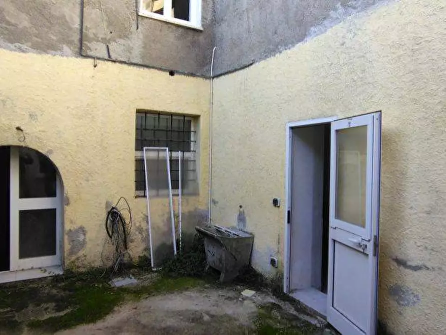 Immagine 4 di Appartamento in vendita  in via Vittorio Emanuele 100 a Camaiore