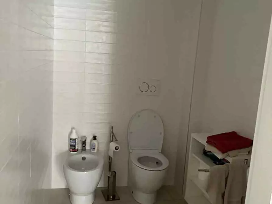 Immagine 9 di Appartamento in vendita  in corso Garibaldi 11 a Viareggio