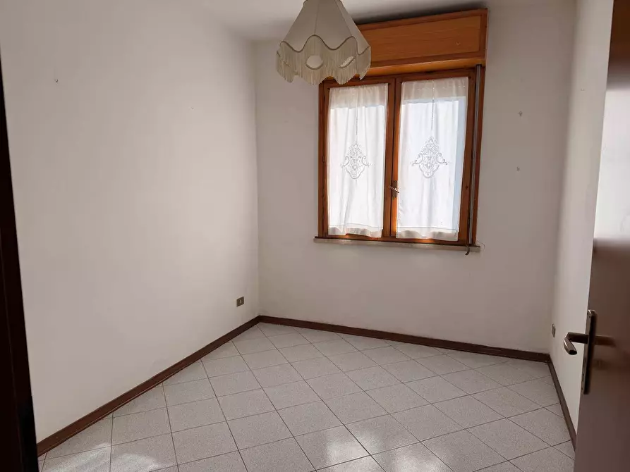 Immagine 7 di Appartamento in vendita  in via repaci 33 a Viareggio