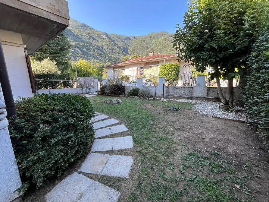 Immagine 1 di Casa indipendente in vendita  in via bonuccelli 33 a Camaiore