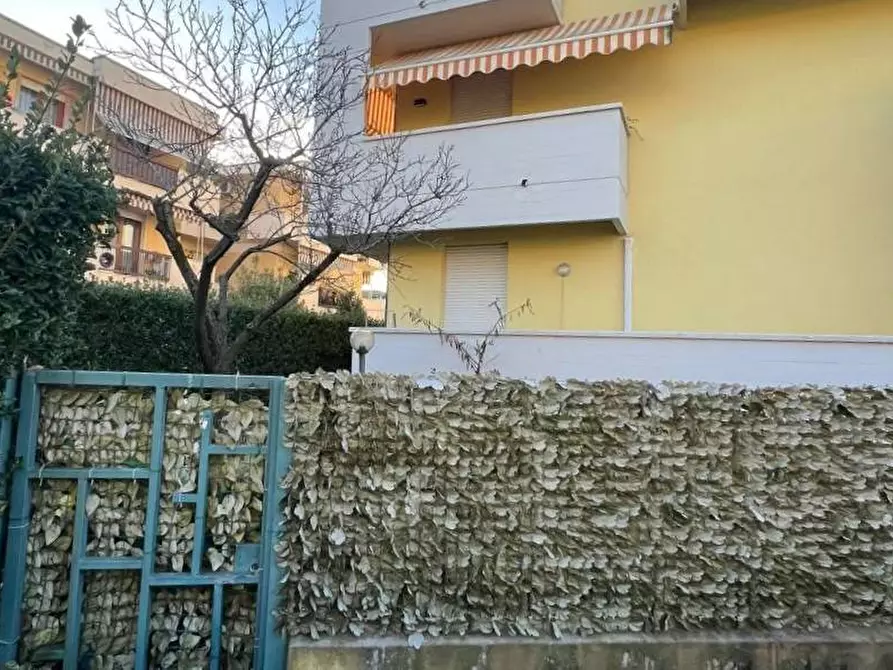 Immagine 10 di Appartamento in vendita  in via degli ontani 33 a Viareggio