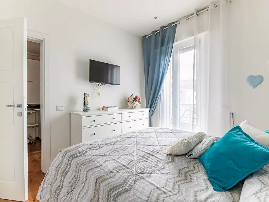 Immagine 14 di Casa indipendente in vendita  in via pucci 50 a Viareggio