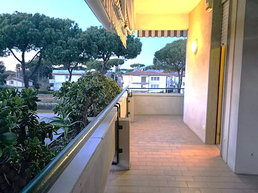 Immagine 14 di Attico in vendita  in via san giovanni bosco 195 a Viareggio