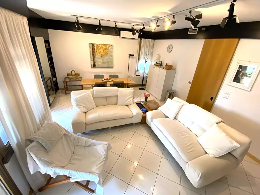 Immagine 17 di Attico in vendita  in via san giovanni bosco 195 a Viareggio