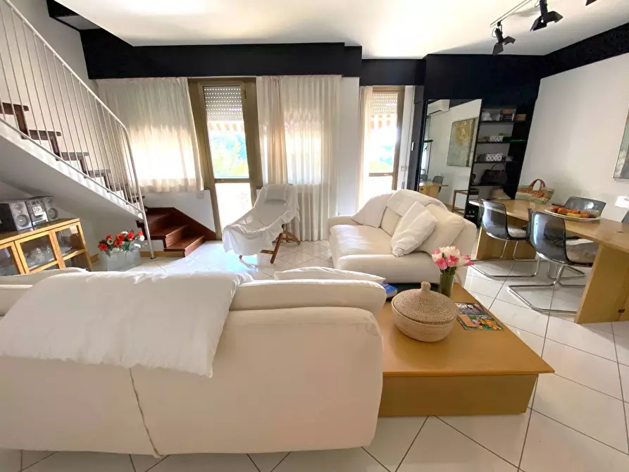 Immagine 29 di Attico in vendita  in via san giovanni bosco 195 a Viareggio