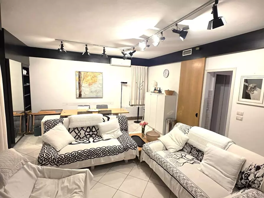 Immagine 30 di Attico in vendita  in via san giovanni bosco 195 a Viareggio